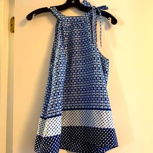 Tank top with bow detail